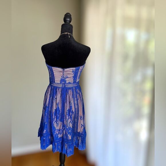 New Lulu’s Ryse Jade Lace Strapless Dress in Royal Blue Size S - Picture 6 of 12